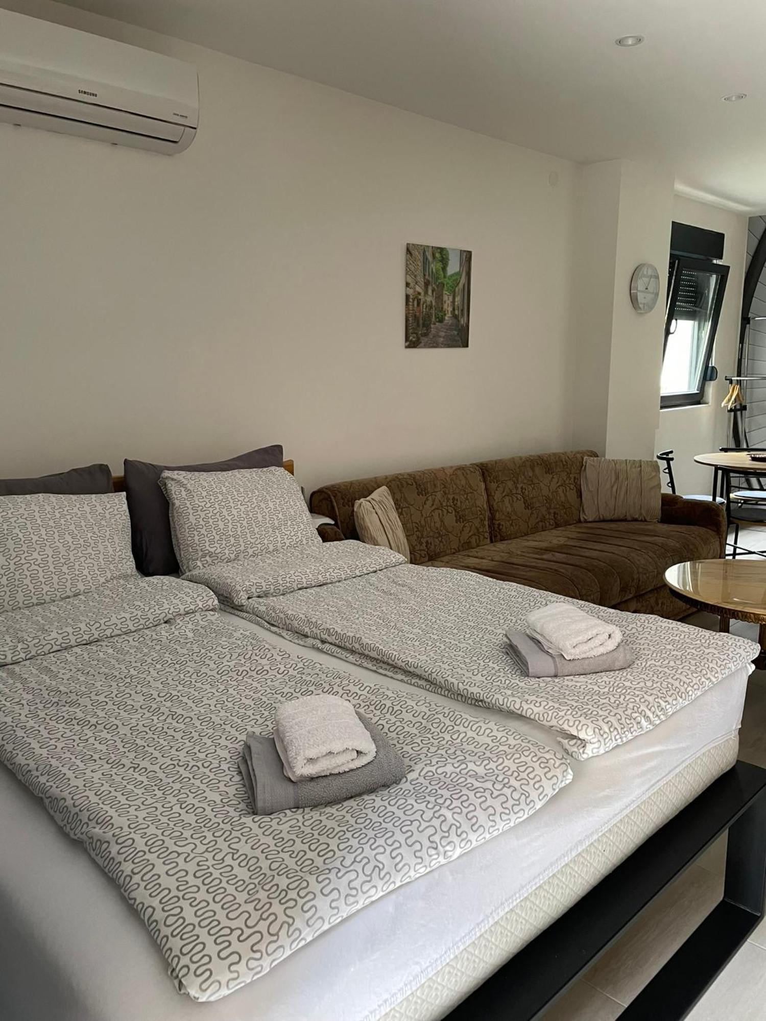 Visoko New Concept - 7 Minutes From The Pyramids - City Center 외부 사진